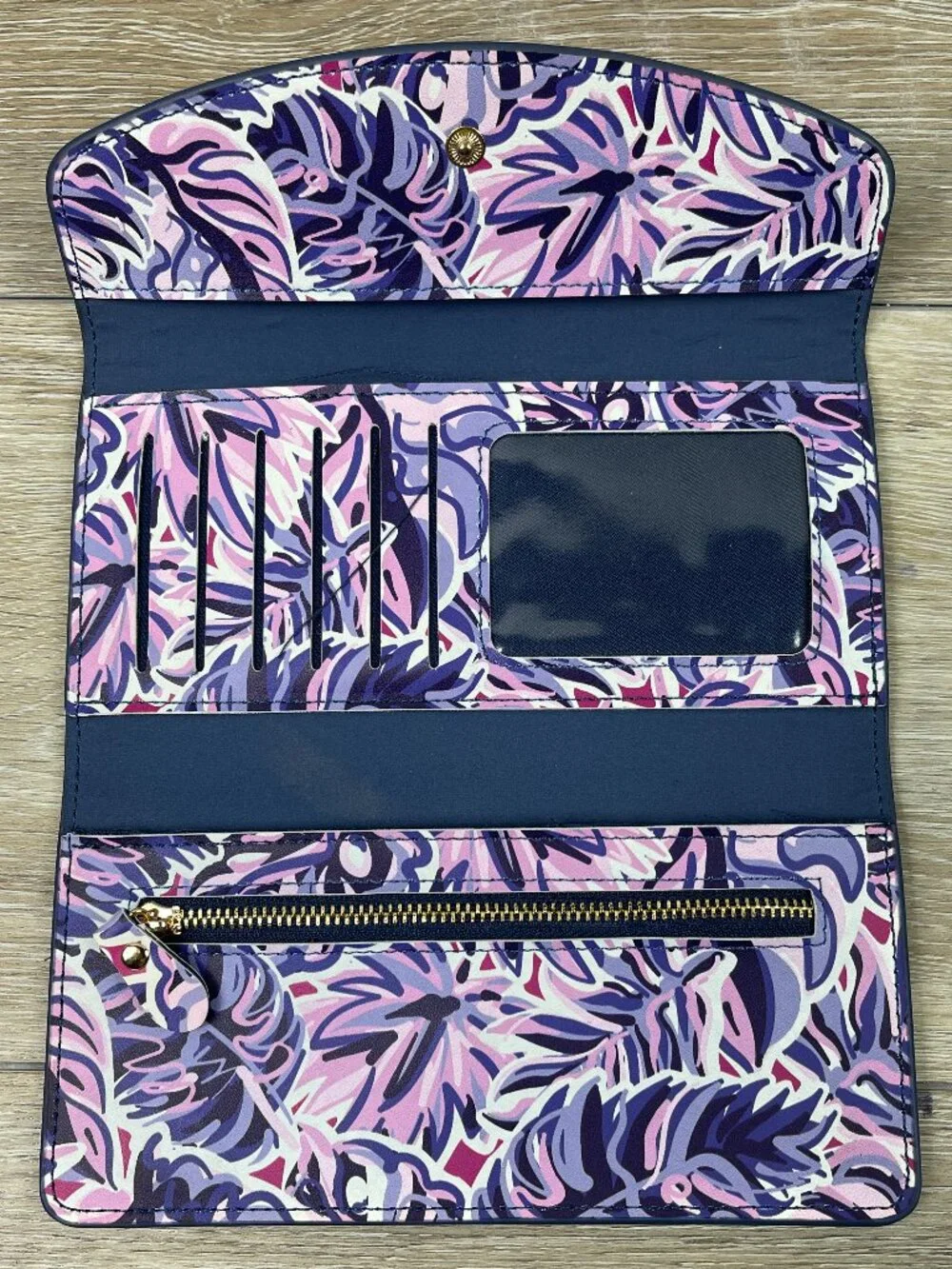 NWOT SIMPLY SOUTHERN WALLET ORGANIZER